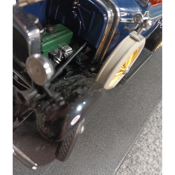 1931 Ford Sedan Model A 1:18-scale Diecast Car Motor City Classics IMPERFECT - Picture 11 of 16